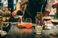 Altijd al een passie voor lekkere cocktails gehad en zou je een huis-aan-huis cocktailservice willen beginnen?